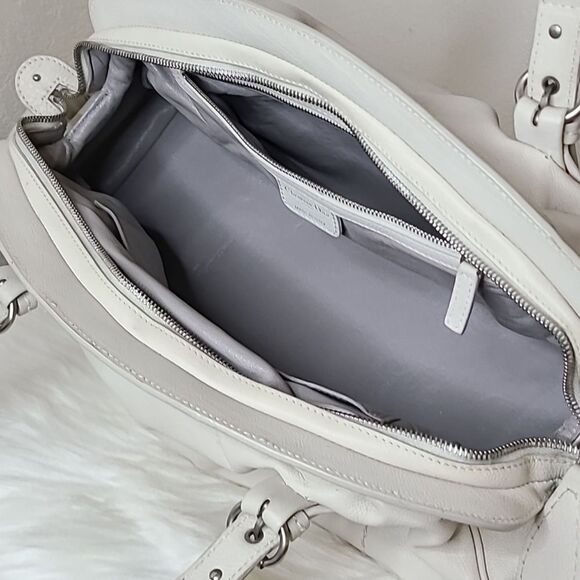 💯 Authentic Christian Dior Handbag🍀 - Picture 13 of 14